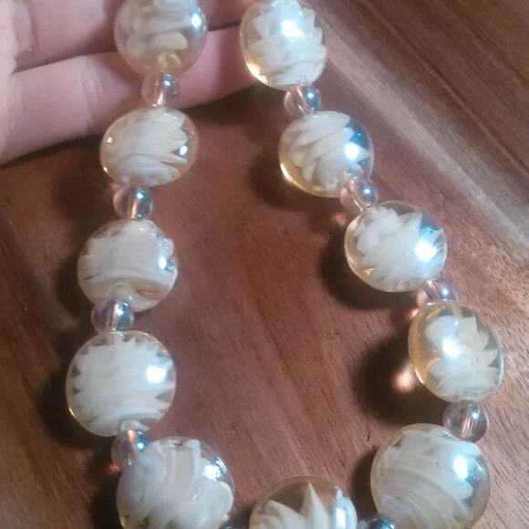 Champagne Color Murano Glass Beaded Silvertone Brass Necklace (20 to 22 Inch) - Picture 8 of 15